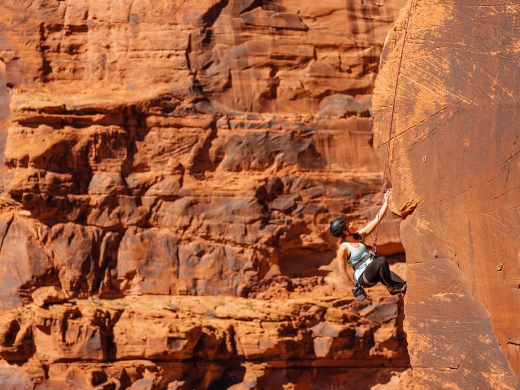 Hike into Glen Canyon QjFtGL7I powell canyoneering copy