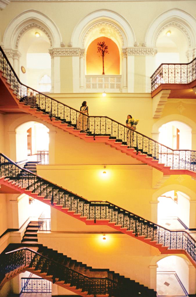 Taj-Mahal-Palace-Mumbai-Grand-Staircase-1