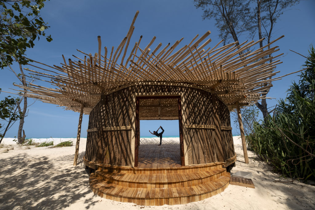 Zanzibar-Mnemba-Island-yoga _2_