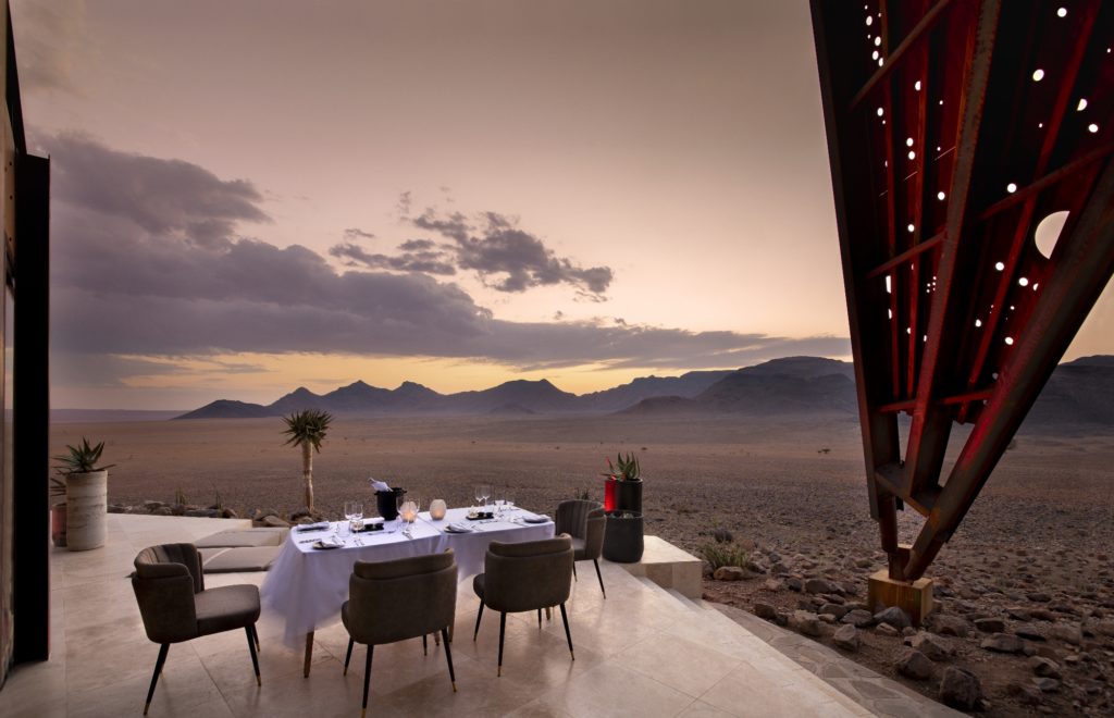 BANNER Outdoor-dining-andBeyond-Sossusvlei 2