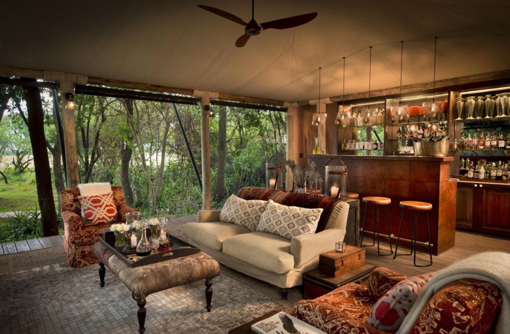 South-Camp-bar-andBeyond-Bateleur-Camp South-Camp-bar-andBeyond-Bateleur-Camp