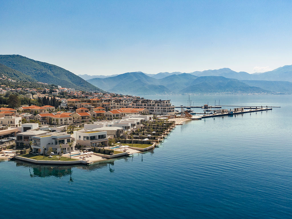 Private Homes Villas