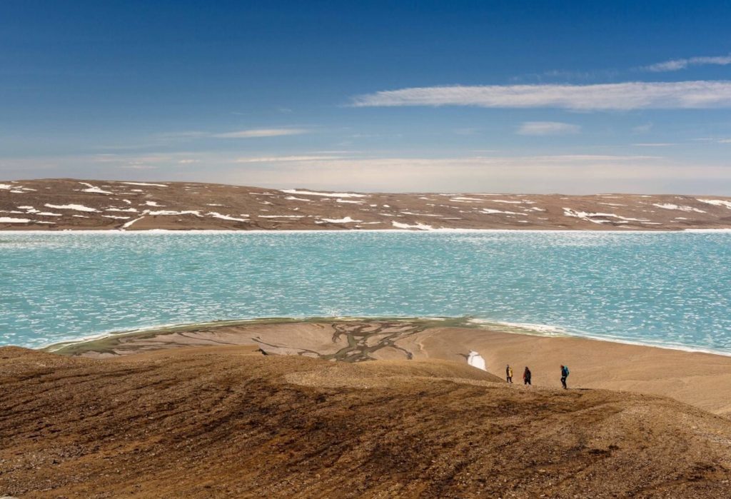 Hiking_over_the-tundra webber