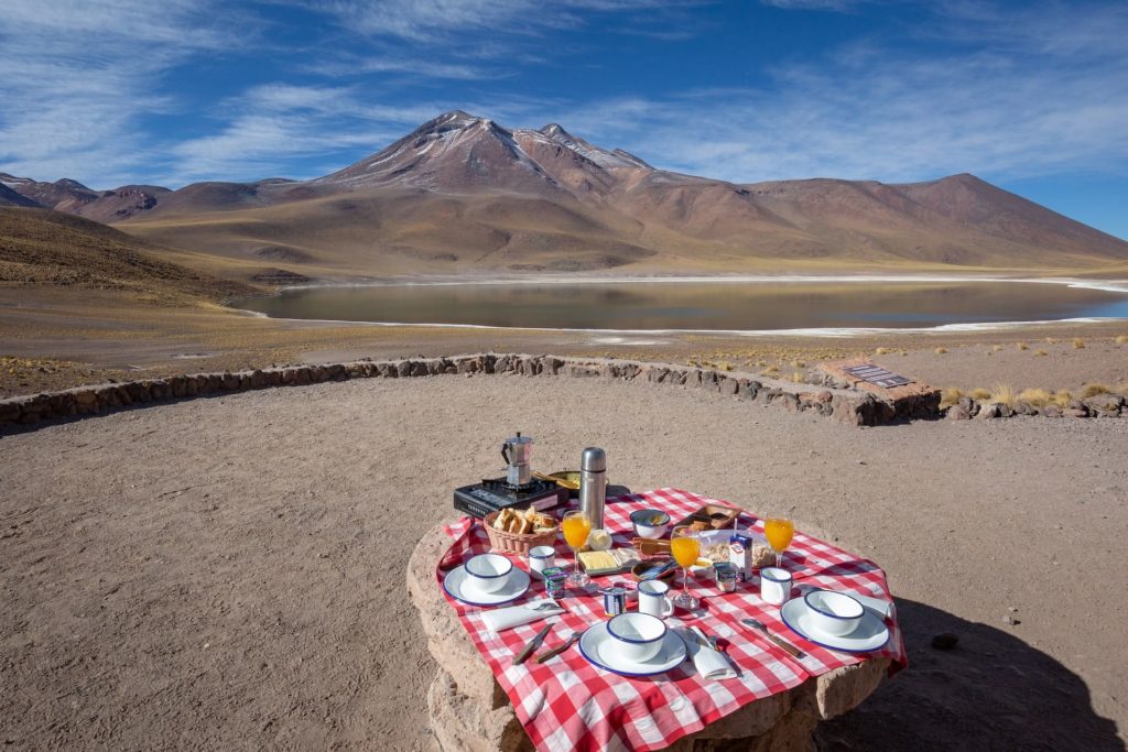 Awasi breakfast with a view 2 - PH Evan Austen-min