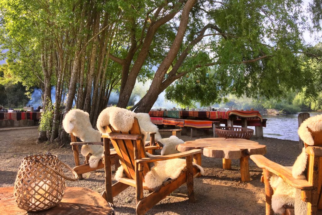 River-barbeque-at-andBeyond-Vira-Vira