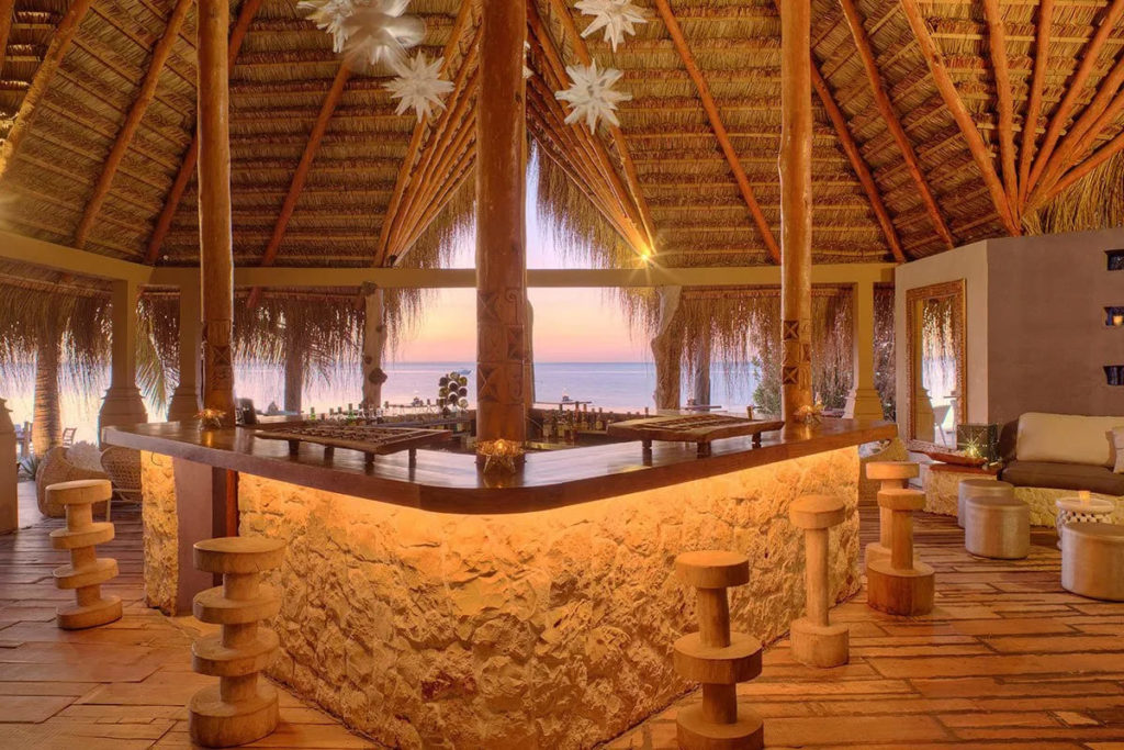 Azura-Main-9-7c37d0a5-1920w