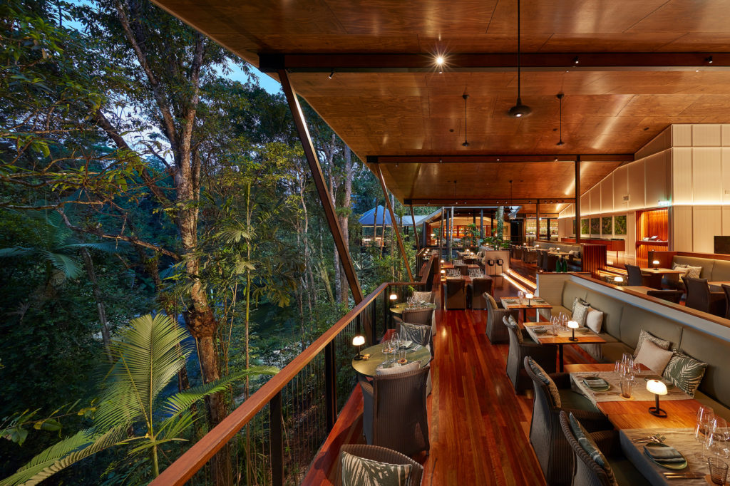 Silky-Oaks-Lodge_The-Daintree_Treehouse-Restaurant