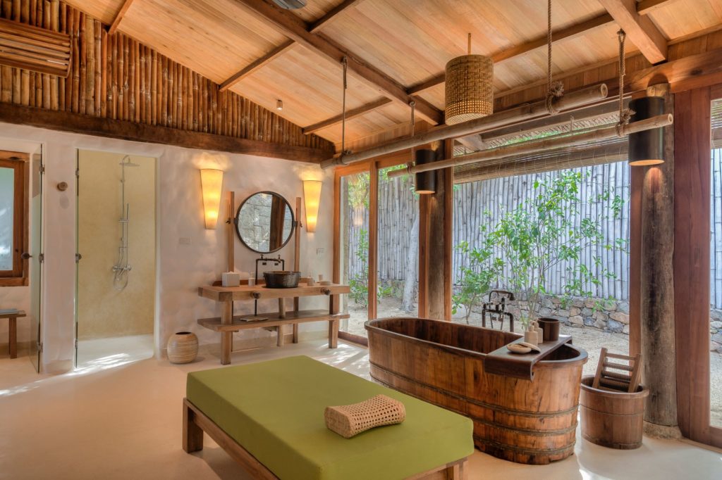 SSNVB-Beachfront-Pool-Villa-Bathroom